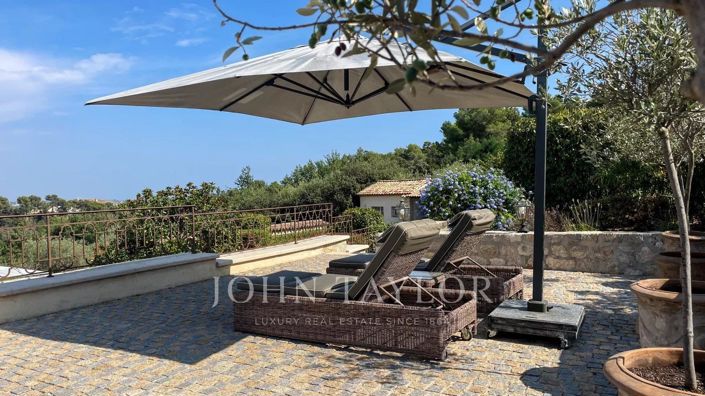 Image No.4-5 Bed House for sale