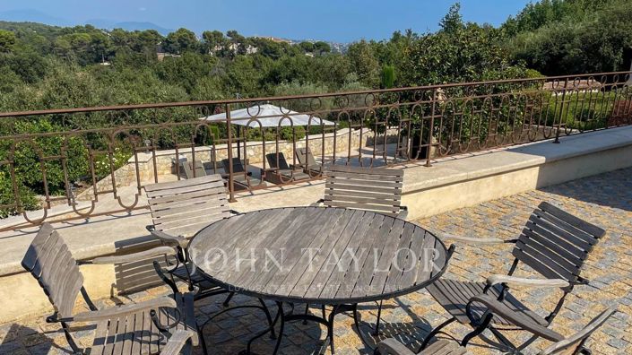 Image No.5-5 Bed House for sale