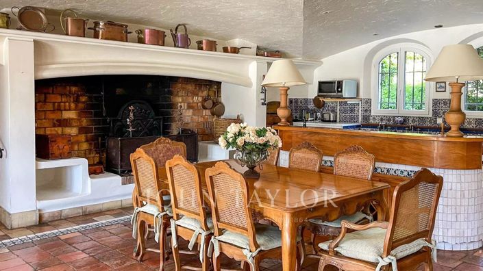 Image No.9-5 Bed House for sale