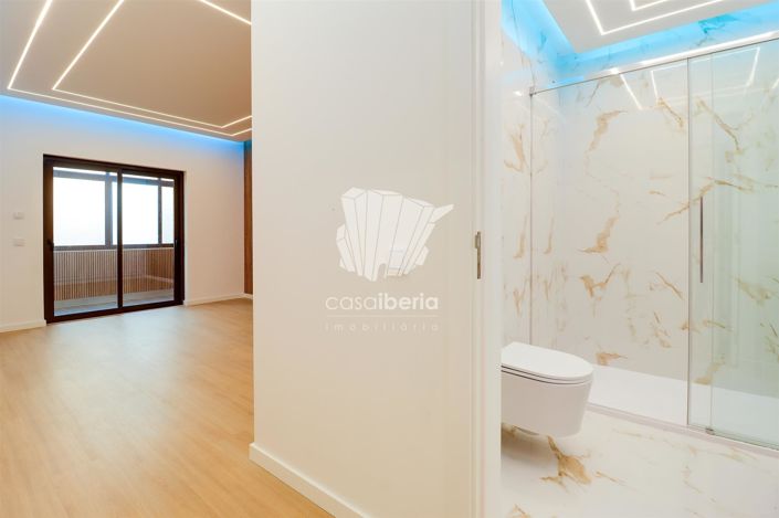 Image No.10-2 Bed Apartment for sale