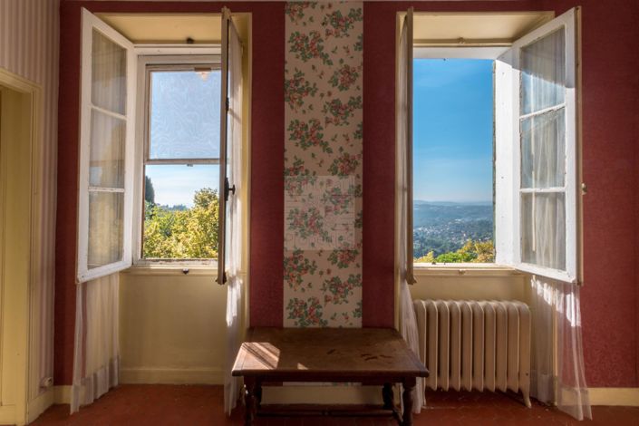 Image No.7-8 Bed House for sale