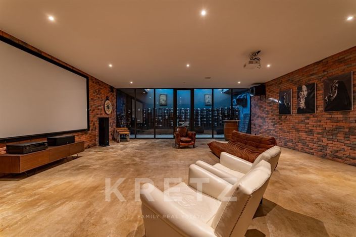 Image No.10-6 Bed House for sale