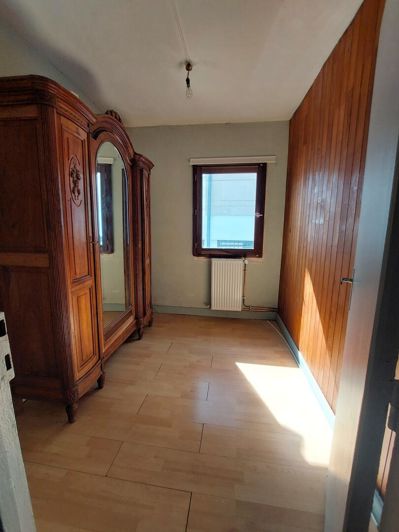 Image No.9-2 Bed House for sale