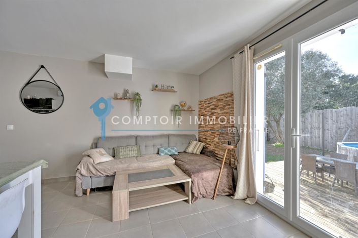 Image No.10-3 Bed House for sale