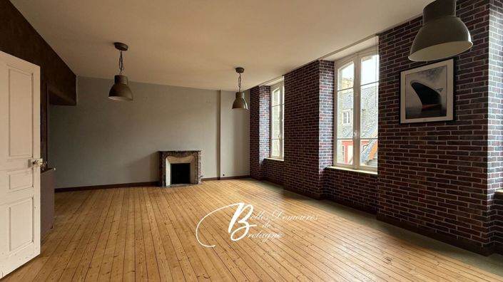 Image No.11-8 Bed House for sale