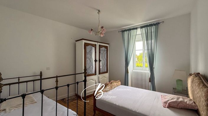 Image No.18-8 Bed House for sale