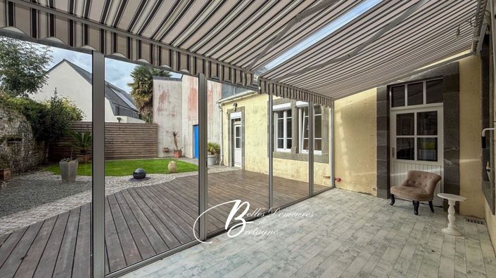 Image No.8-8 Bed House for sale