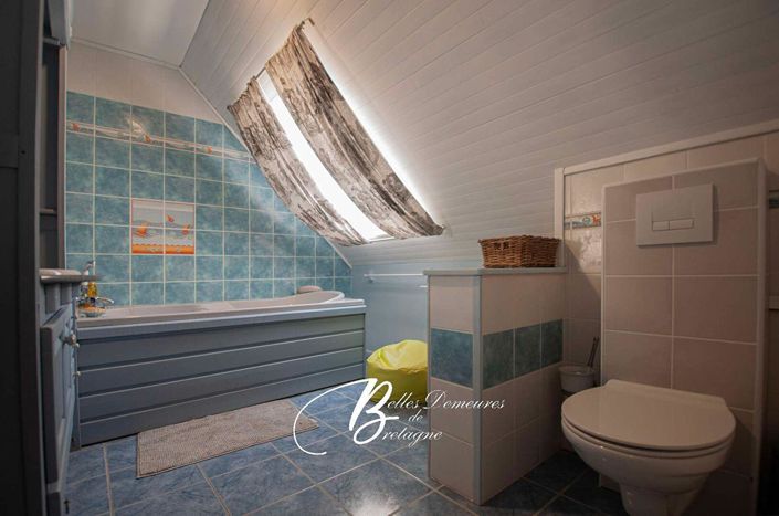 Image No.17-5 Bed House for sale