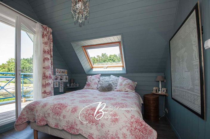 Image No.18-5 Bed House for sale