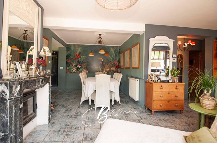 Image No.7-5 Bed House for sale