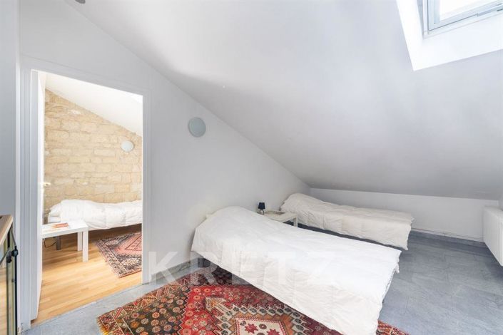 Image No.18-5 Bed House for sale