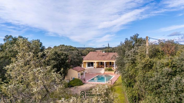 Image No.2-4 Bed House for sale