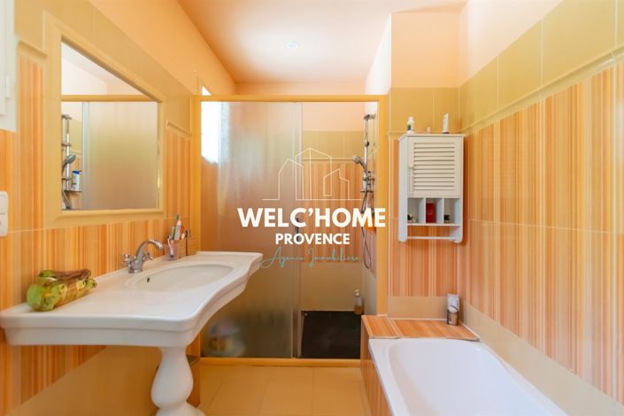 Image No.12-4 Bed House for sale