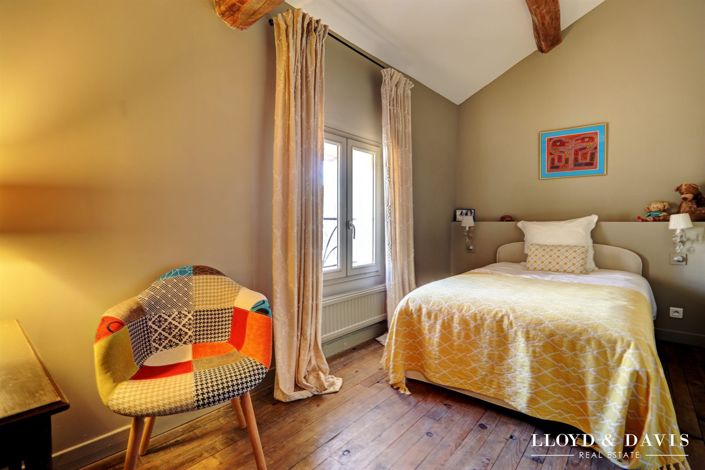 Image No.14-5 Bed House for sale