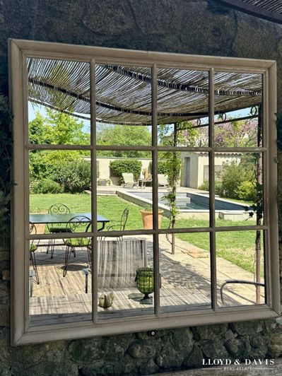 Image No.8-5 Bed House for sale