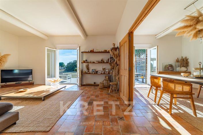 Image No.4-5 Bed House for sale