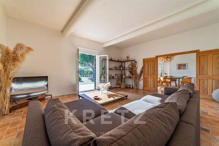 Image No.5-5 Bed House for sale