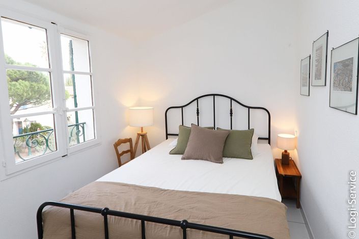 Image No.9-3 Bed House for sale