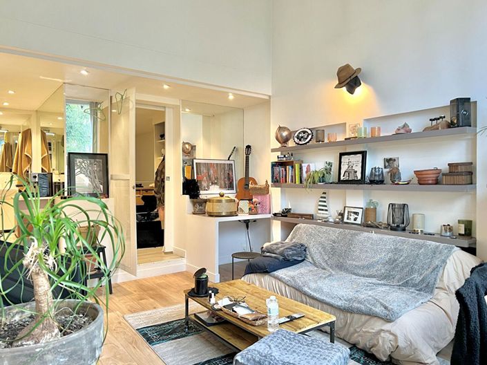 Image No.17-6 Bed House for sale