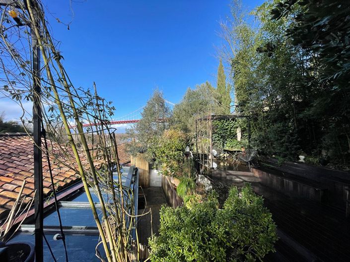 Image No.3-6 Bed House for sale