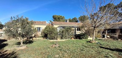 1 - Suze-la-Rousse, House