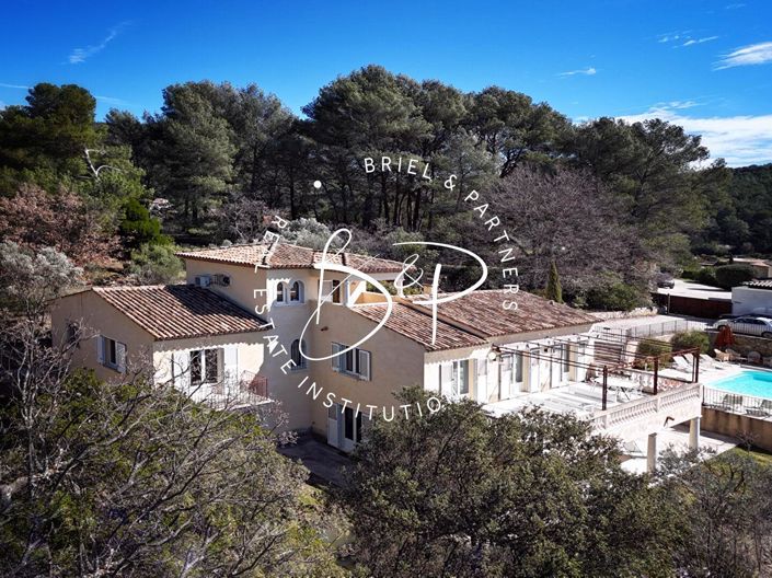 Image No.2-4 Bed House for sale