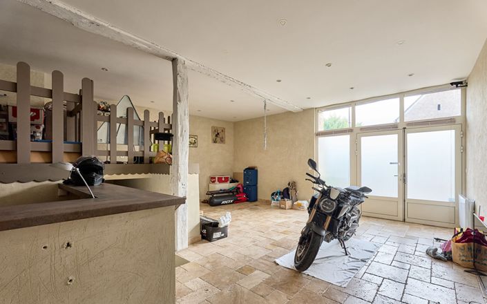 Image No.18-5 Bed Property for sale