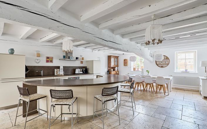 Image No.3-5 Bed House for sale