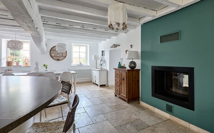 Image No.8-5 Bed House for sale