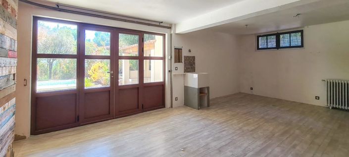 Image No.20-Maison de 5 chambres à vendre à Saint-Raphael