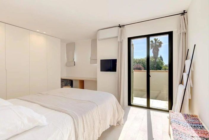 Image No.13-7 Bed House for sale