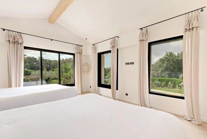 Image No.14-7 Bed House for sale