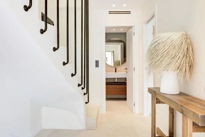 Image No.20-7 Bed House for sale