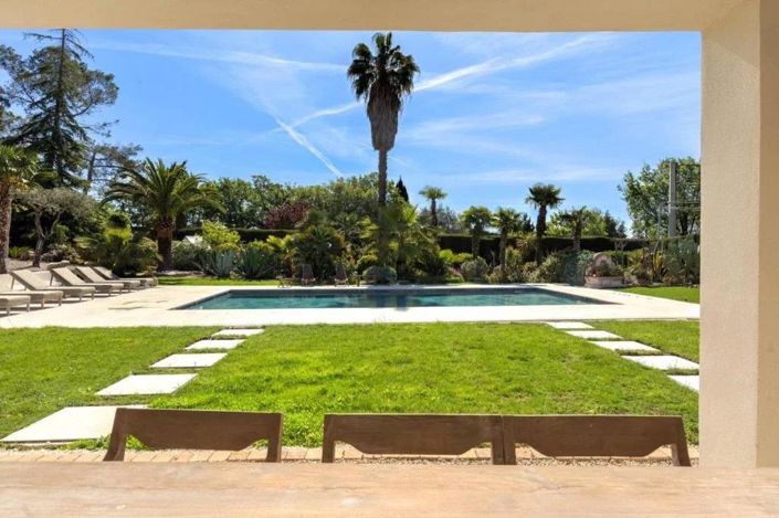 Image No.4-7 Bed House for sale