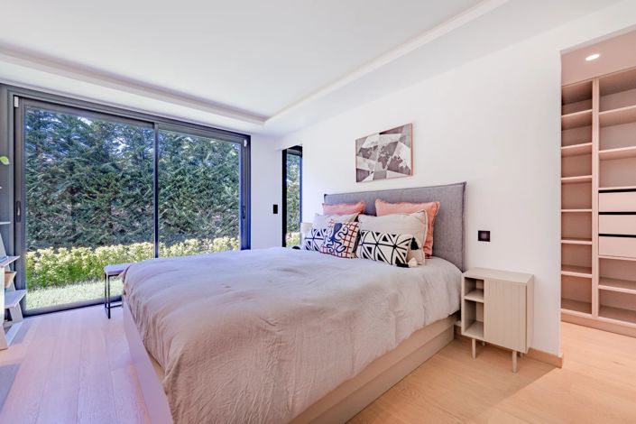 Image No.21-4 Bed House for sale