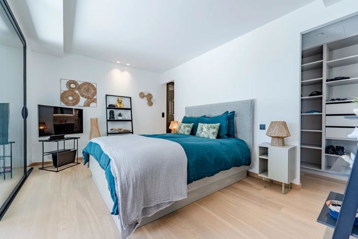 Image No.25-4 Bed House for sale