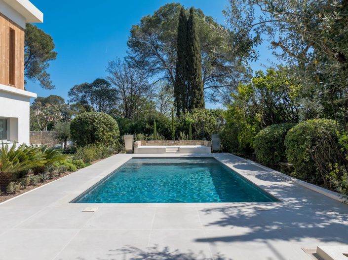 Image No.2-4 Bed House for sale