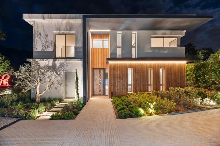 Image No.25-4 Bed House for sale