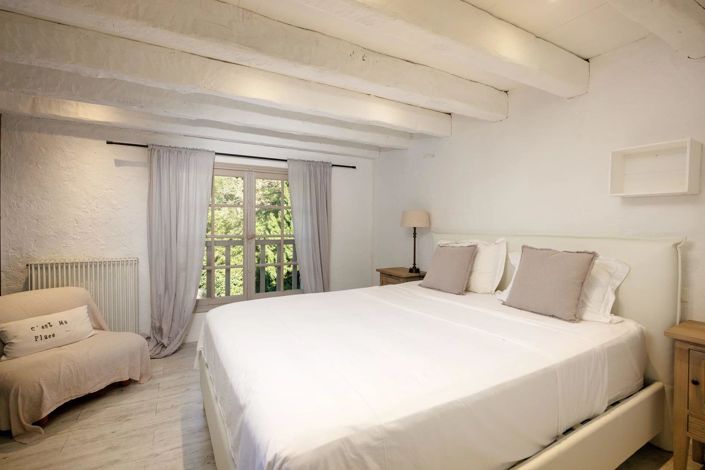 Image No.14-7 Bed House for sale