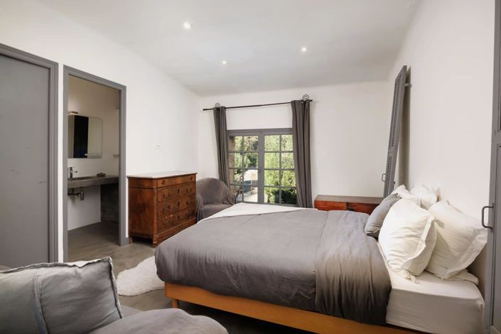 Image No.18-7 Bed House for sale