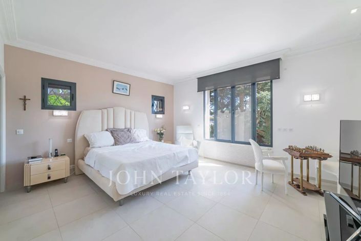 Image No.13-5 Bed House for sale