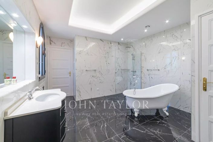 Image No.14-5 Bed House for sale