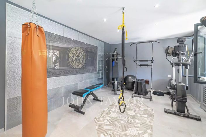 Image No.15-5 Bed House for sale