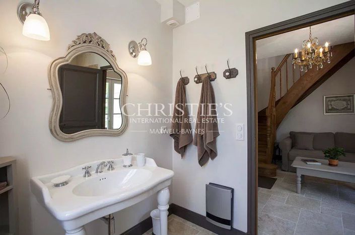 Image No.11-5 Bed House for sale