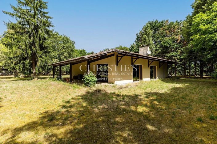 Image No.8-House for sale