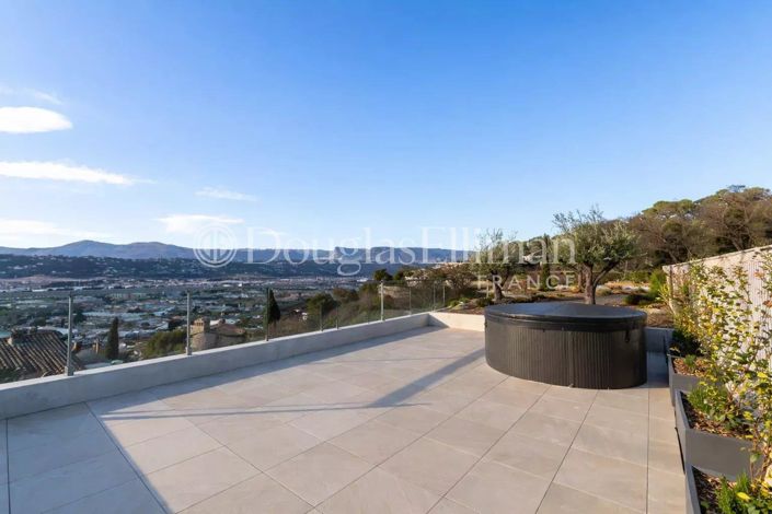 Image No.10-4 Bed Apartment for sale