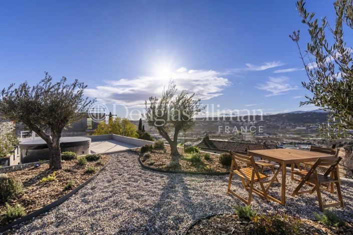 Image No.2-4 Bed Apartment for sale