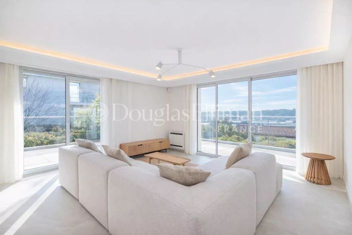 Image No.6-4 Bed Apartment for sale