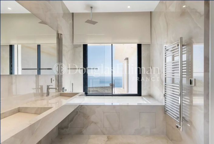 Image No.11-4 Bed House for sale