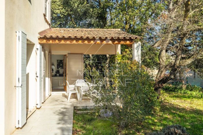 Image No.2-4 Bed House for sale